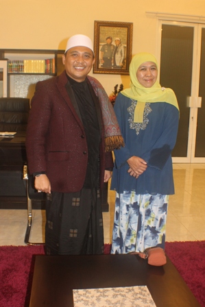 Gus Zain Baik dan Khofifah I.P. (Mensos)